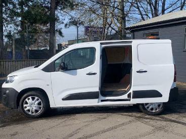 SPOTICAR Citroën Berlingo 1.5 Bluehdi 1000 Enterprise M Pro Swb Euro 6 (s/s) Used Car - Commercial Vehicle Diesel White - Perth - 1200610363_5