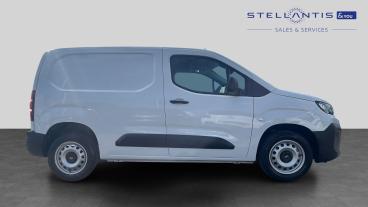 SPOTICAR Citroën Berlingo 1.5 Enterprise Plus M Swb Euro 6 (s/s) 5dr Used Car - Commercial Vehicle Diesel White - Redditch - 1200621386_2