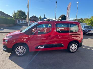 SPOTICAR Citroën Berlingo 1.2 Puretech Feel M Mpv Euro 6 (s/s) 5dr Used Car - Mpv Petrol Red - Ashford - 1200625251_4