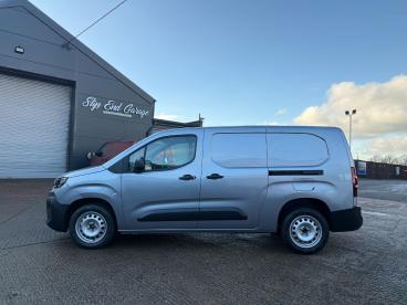 SPOTICAR Citroën Berlingo 1.5 Enterprise Plus Xl Lwb Euro 6 (s/s) 6dr Used Car - Commercial Vehicle Diesel Grey - Luton - 1200631360_4