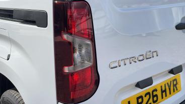 SPOTICAR Citroën Berlingo 1.5 Enterprise Plus M Swb Euro 6 (s/s) 5dr Used Car - Commercial Vehicle Diesel White - Hatfield - 1200636384_5