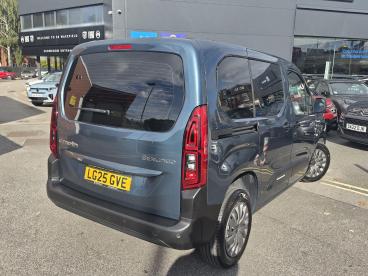 SPOTICAR Citroën Berlingo 1.5 Plus M Auto Euro 6 (s/s) 5dr Used Car - Mpv Diesel Blue - Wakefield - 1200639910_4