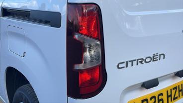 SPOTICAR Citroën Berlingo 1.5 Enterprise Plus M Swb Euro 6 (s/s) 5dr Used Car - Commercial Vehicle Diesel White - Hatfield - 1200641575_5