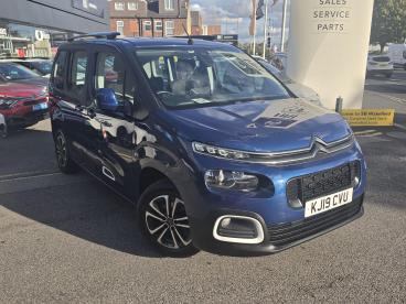 SPOTICAR Citroën Berlingo 1.2 Puretech Flair M Euro 6 (s/s) 5dr Used Car - Mpv Petrol Blue - Wakefield - 1200642159_1