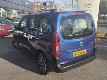 SPOTICAR Citroën Berlingo 1.2 Puretech Flair M Euro 6 (s/s) 5dr Used Car - Mpv Petrol Blue - Wakefield - 1200642159_3