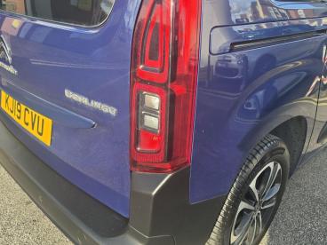 SPOTICAR Citroën Berlingo 1.2 Puretech Flair M Euro 6 (s/s) 5dr Used Car - Mpv Petrol Blue - Wakefield - 1200642159_5