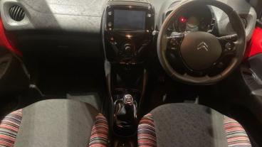 SPOTICAR Citroën C1 1.0 Vti Shine Euro 6 (s/s) 5dr Used Car - City Car Petrol Red - Chingford - 1200554905_4