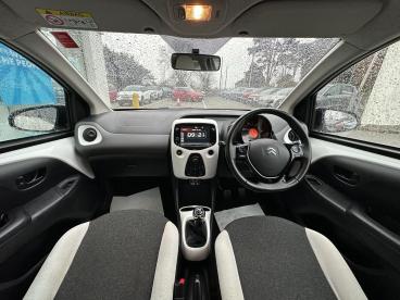 SPOTICAR Citroën C1 1.0 Vti Urban Ride Euro 6 (s/s) 5dr Used Car - City Car Petrol White - Llangefni - 1200582656_3