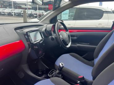 SPOTICAR Citroën C1 1.0 Vti Jcc+ Euro 6 (s/s) 5dr Used Car - City Car Petrol Red - Weston-super-mare - 1200608201_2