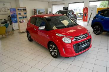 SPOTICAR Citroën C1 1.0 Vti Shine Euro 6 (s/s) 5dr Used Car - City Car Petrol Red - Newport - 1200611961_2