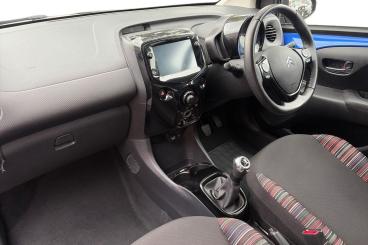 SPOTICAR Citroën C1 1.0 Vti Shine Euro 6 (s/s) 5dr Used Car - City Car Petrol Blue - Newark On Trent - 1200622218_2