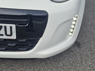 SPOTICAR Citroën C1 1.0 Vti Flair Airscape Etg5 Euro 6 5dr (euro 6) Used Car - City Car Petrol White - Watford - 1200637634_4