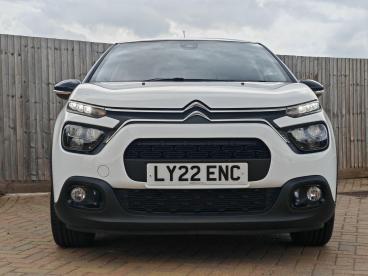 SPOTICAR Citroën C3 1.2 Puretech Shine Plus Euro 6 (s/s) 5dr Used Car - Hatchback Petrol White - Maidstone - 1200529915_3