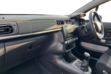 SPOTICAR Citroën C3 1.2 Puretech C-series Edition Euro 6 (s/s) 5dr Used Car - Hatchback Petrol Black - Basildon - 1200531800_2