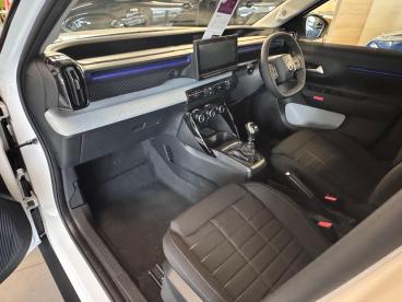 SPOTICAR Citroën C3 1.2 Turbo Plus Euro 6 (s/s) 5dr Used Car - Hatchback Petrol White - Chorley - 1200532679_2