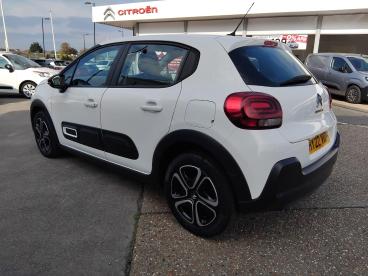 SPOTICAR Citroën C3 1.2 Puretech Sense Euro 6 (s/s) 5dr Used Car - Hatchback Petrol White - Southampton - 1200551033_4