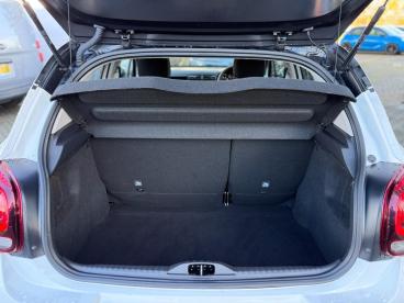 SPOTICAR Citroën C3 1.2 Puretech Flair Euro 6 (s/s) 5dr Used Car - Hatchback Petrol White - Trowbridge - 1200551985_4