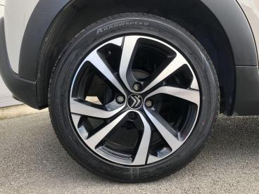 SPOTICAR Citroën C3 1.2 Puretech Shine Plus Euro 6 (s/s) 5dr Used Car - Hatchback Petrol Beige - Keighley - 1200553023_4