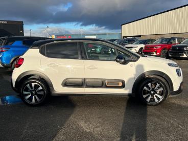 SPOTICAR Citroën C3 1.2 Puretech C-series Edition Euro 6 (s/s) 5dr Used Car - Hatchback Petrol White - Eglinton - 1200554340_2