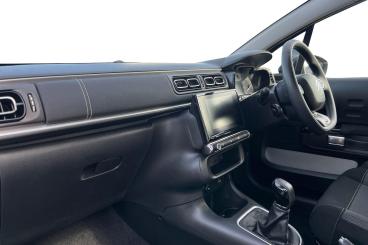 SPOTICAR Citroën C3 1.2 Puretech C-series Edition Euro 6 (s/s) 5dr Used Car - Hatchback Petrol White - Basildon - 1200555106_2