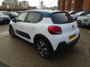 SPOTICAR Citroën C3 1.2 Puretech Shine Plus Euro 6 (s/s) 5dr Used Car - Hatchback Petrol White - Southampton - 1200558738_3