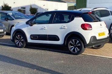 SPOTICAR Citroën C3 1.2 Puretech C-series Edition Euro 6 (s/s) 5dr Used Car - Hatchback Petrol White - Exeter - 1200562170_5