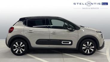 SPOTICAR Citroën C3 1.2 Puretech Plus Euro 6 (s/s) 5dr Used Car - Hatchback Petrol Red - West London - 1200563854_2