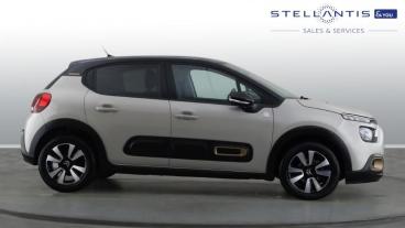 SPOTICAR Citroën C3 1.2 Puretech C-series Edition Euro 6 (s/s) 5dr Used Car - Hatchback Petrol Red - Coventry - 1200565029_4