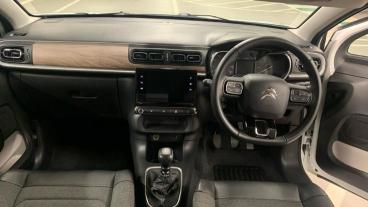SPOTICAR Citroën C3 1.2 Puretech Max Euro 6 (s/s) 5dr Used Car - Hatchback Petrol White - West London - 1200565276_4