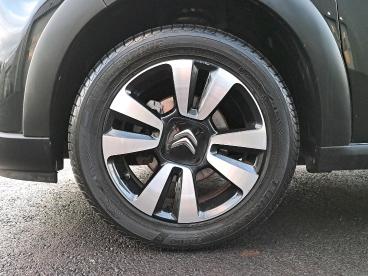 SPOTICAR Citroën C3 1.2 Puretech C-series Edition Euro 6 (s/s) 5dr Used Car - Hatchback Petrol Black - Telford - 1200569566_5