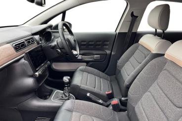 SPOTICAR Citroën C3 1.2 Puretech Shine Plus Euro 6 (s/s) 5dr Used Car - Hatchback Petrol  - Peterborough - 1200578397_2