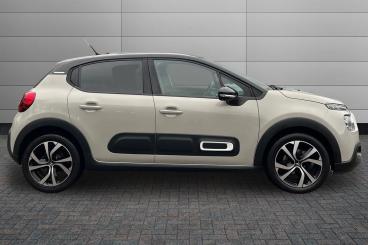 SPOTICAR Citroën C3 1.2 Puretech Shine Plus Euro 6 (s/s) 5dr Used Car - Hatchback Petrol  - Peterborough - 1200578397_4
