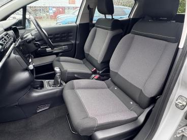 SPOTICAR Citroën C3 1.2 Puretech Flair Euro 6 5dr Used Car - Hatchback Petrol Silver - Chorley - 1200578436_2