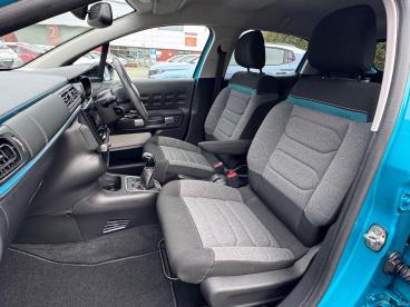 SPOTICAR Citroën C3 1.2 Puretech Shine Plus Euro 6 (s/s) 5dr Used Car - Hatchback Petrol Blue - Chorley - 1200584634_4