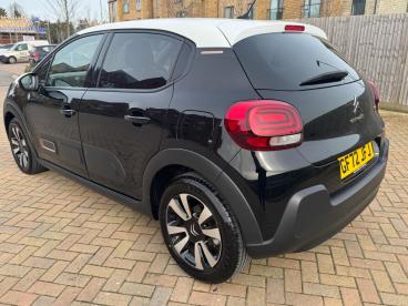 SPOTICAR Citroën C3 1.2 Puretech C-series Edition Eat6 Euro 6 (s/s) 5d Used Car - Hatchback Petrol Black - Maidstone - 1200584841_3