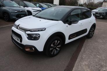 SPOTICAR Citroën C3 1.2 Puretech C-series Edition Eat6 Euro 6 (s/s) 5d Used Car - Hatchback Petrol White - Near Chipping Sodbury - 1200585032_3