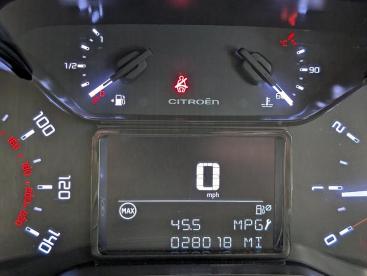 SPOTICAR Citroën C3 1.2 Puretech C-series Edition Euro 6 (s/s) 5dr Used Car - Hatchback Petrol White - County Antrim - 1200586232_5