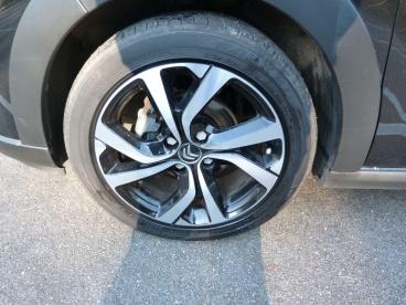 SPOTICAR Citroën C3 1.2 Puretech Shine Plus Euro 6 (s/s) 5dr Used Car - Hatchback Petrol Black - Ashford - 1200587622_5