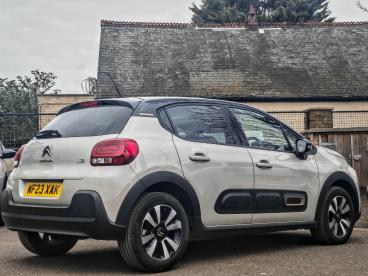 SPOTICAR Citroën C3 1.2 Puretech C-series Edition Eat6 Euro 6 (s/s) 5d Used Car - Hatchback Petrol Beige - Dartford - 1200589675_2