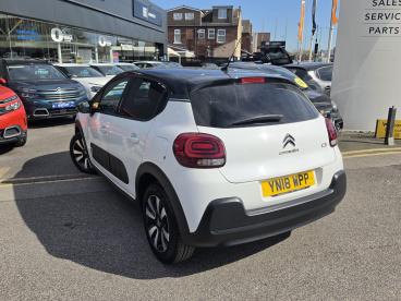 SPOTICAR Citroën C3 1.2 Puretech Flair Eat6 Euro 6 (s/s) 5dr Used Car - Hatchback Petrol White - Wakefield - 1200591921_3