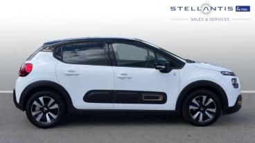 SPOTICAR Citroën C3 1.2 Puretech C-series Edition Euro 6 (s/s) 5dr Used Car - Hatchback Petrol White - Sale - 1200599368_2
