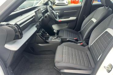 SPOTICAR Citroën C3 1.2 Turbo Plus Euro 6 (s/s) 5dr Used Car - Hatchback Petrol  - Yeovil - 1200600379_2