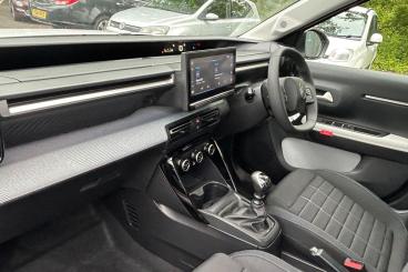 SPOTICAR Citroën C3 1.2 Turbo Plus Euro 6 (s/s) 5dr Used Car - Hatchback Petrol White - Taunton - 1200604228_2