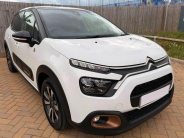 SPOTICAR Citroën C3 1.2 Puretech C-series Edition Euro 6 (s/s) 5dr Used Car - Hatchback Petrol White - Maidstone - 1200604267_1