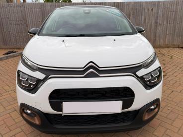 SPOTICAR Citroën C3 1.2 Puretech C-series Edition Euro 6 (s/s) 5dr Used Car - Hatchback Petrol White - Maidstone - 1200604267_4