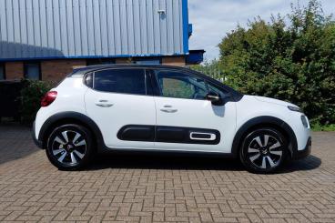 SPOTICAR Citroën C3 1.2 Puretech Plus Euro 6 (s/s) 5dr Used Car - Hatchback Petrol White - Fareham - 1200605528_2