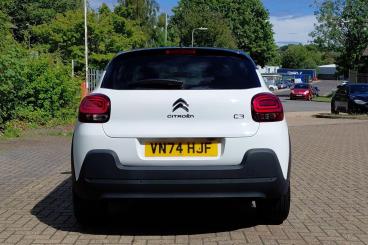 SPOTICAR Citroën C3 1.2 Puretech Plus Euro 6 (s/s) 5dr Used Car - Hatchback Petrol White - Fareham - 1200605528_4