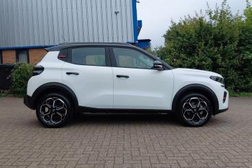 SPOTICAR Citroën C3 1.2 Turbo Plus Euro 6 (s/s) 5dr Used Car - Hatchback Petrol White - Fareham - 1200607410_2