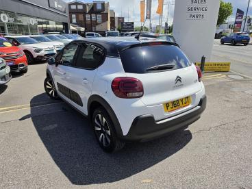 SPOTICAR Citroën C3 1.2 Puretech Flair Euro 6 (s/s) 5dr Used Car - Hatchback Petrol White - Wakefield - 1200607831_3