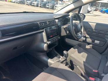 SPOTICAR Citroën C3 1.2 Puretech Plus Euro 6 (s/s) 5dr Used Car - Hatchback Petrol White - Weston-super-mare - 1200614789_2